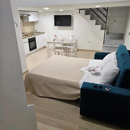Casa Savoia Dream Апартаменты Неаполь